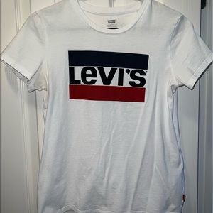 Levi’s graphic tee.